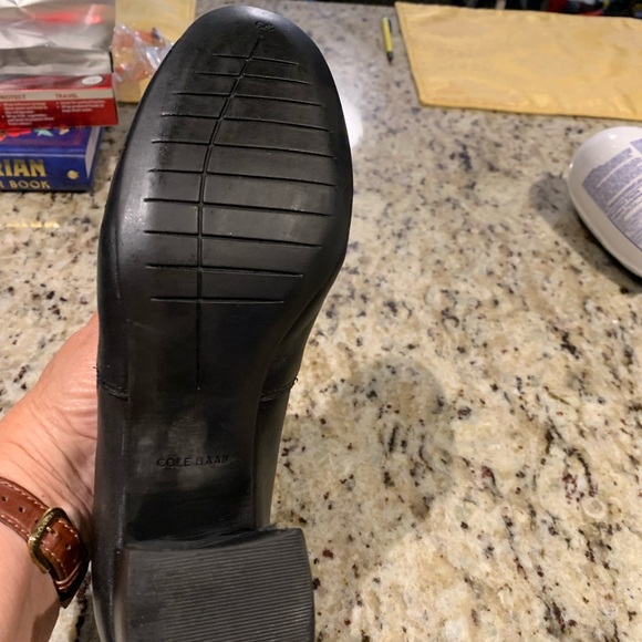 Cole Hann Saylor Grand Booties, Size 9 - Picture 10 of 10